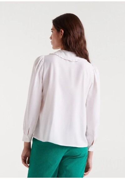 CAMISA CON BORDADOS DE CORAZONES